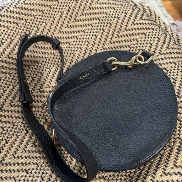 Cuyana Mini Circle Belt Bag Adjustable Crossbody Shoulder XS/S Black EUC - Picture 9 of 11